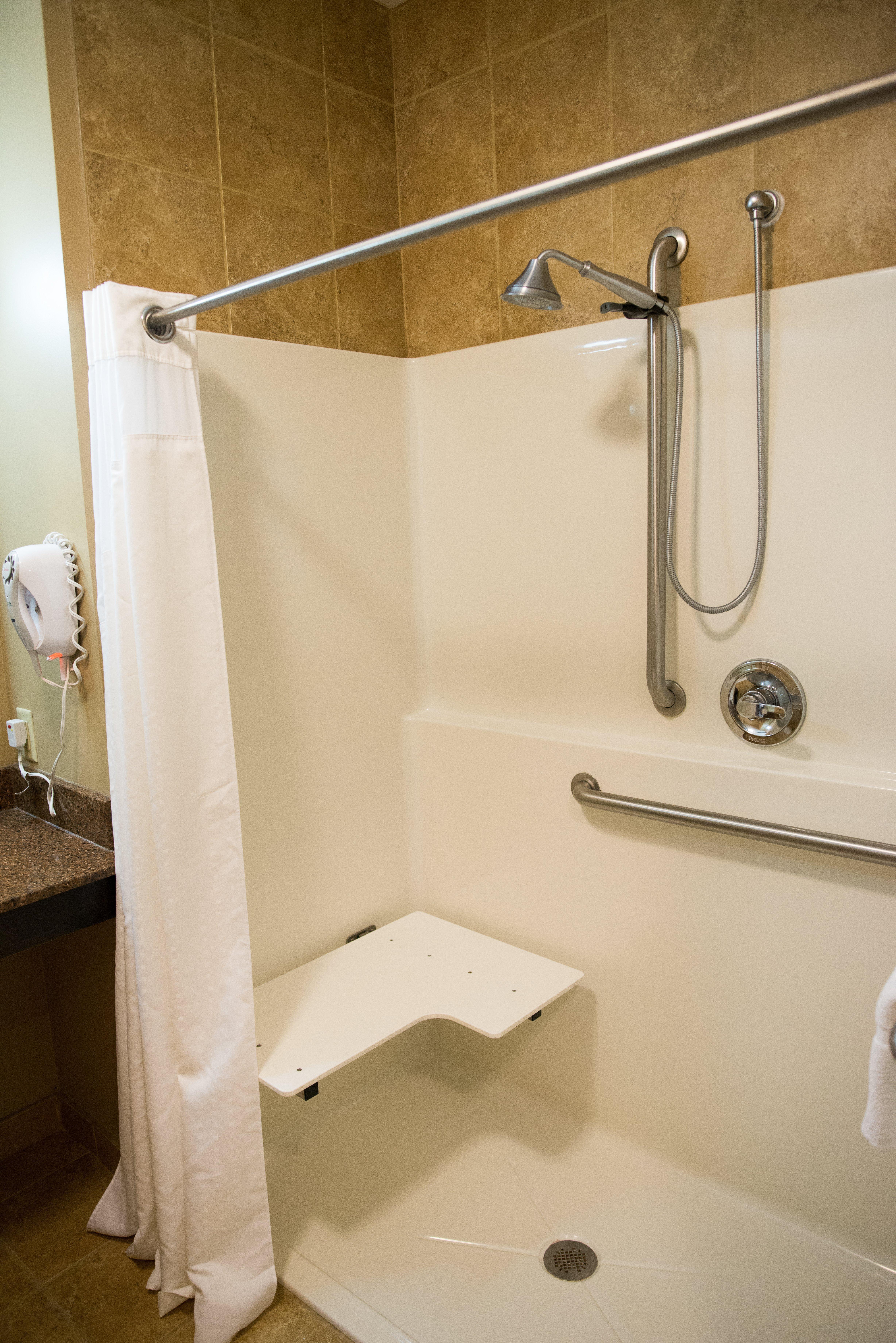 Silver Lake Holiday Inn Express & Suites Northwood By Ihg מראה חיצוני תמונה