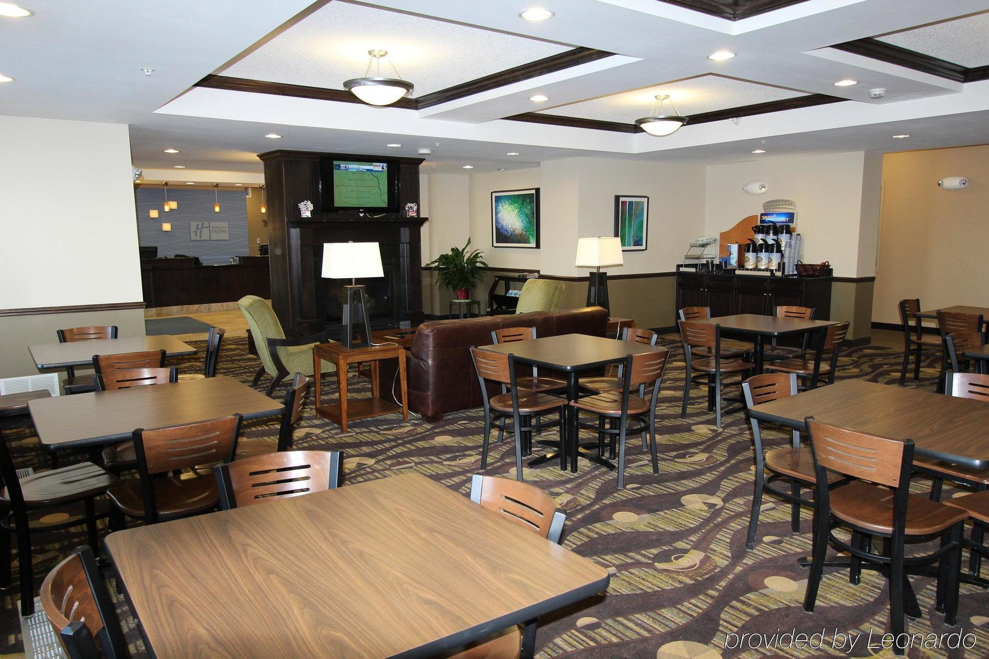 Silver Lake Holiday Inn Express & Suites Northwood By Ihg מראה חיצוני תמונה