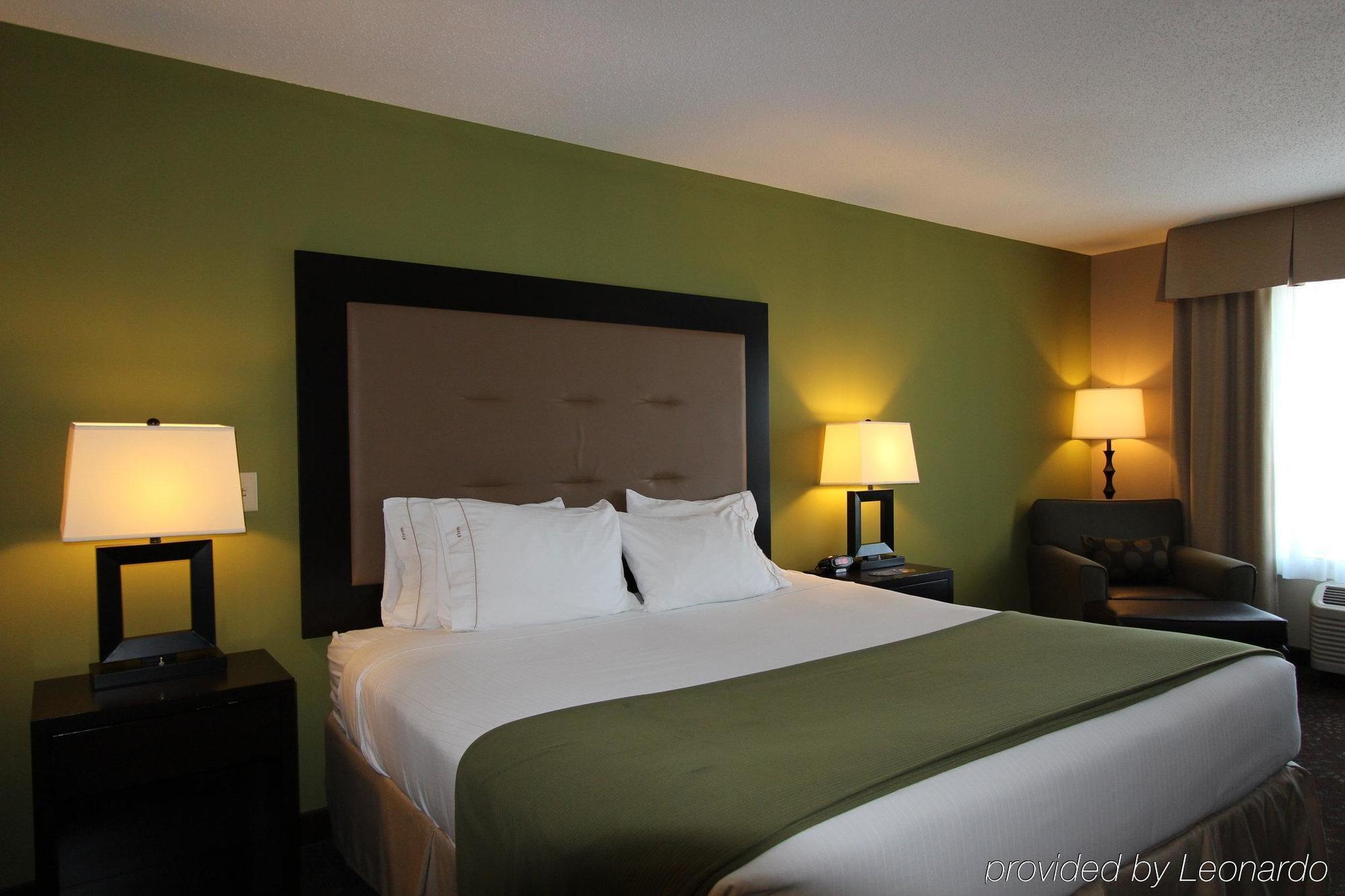 Silver Lake Holiday Inn Express & Suites Northwood By Ihg מראה חיצוני תמונה