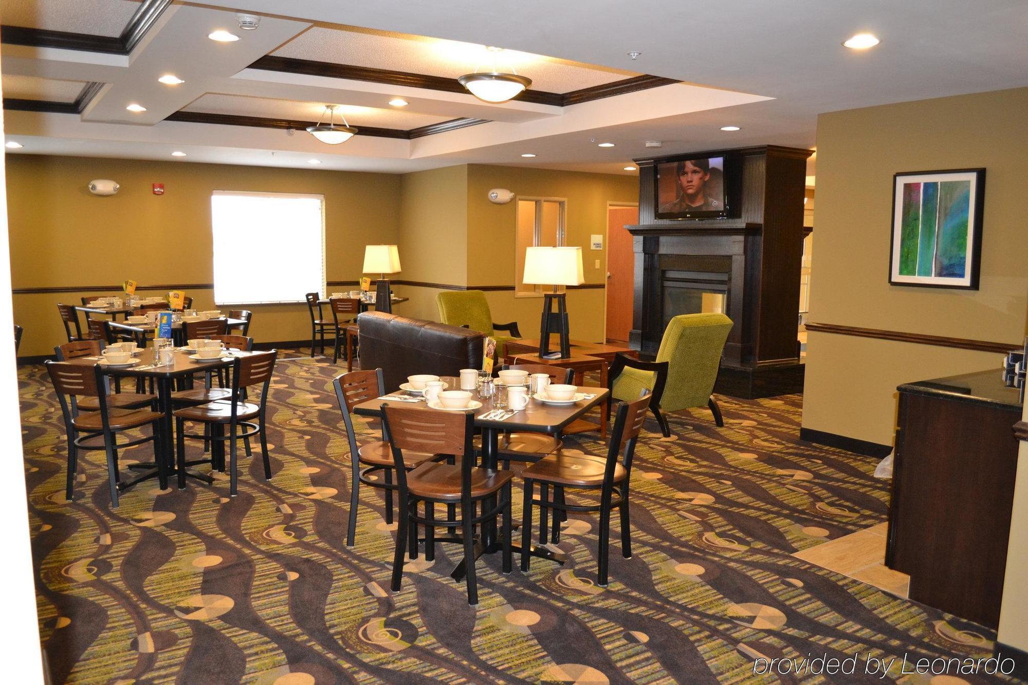 Silver Lake Holiday Inn Express & Suites Northwood By Ihg מראה חיצוני תמונה